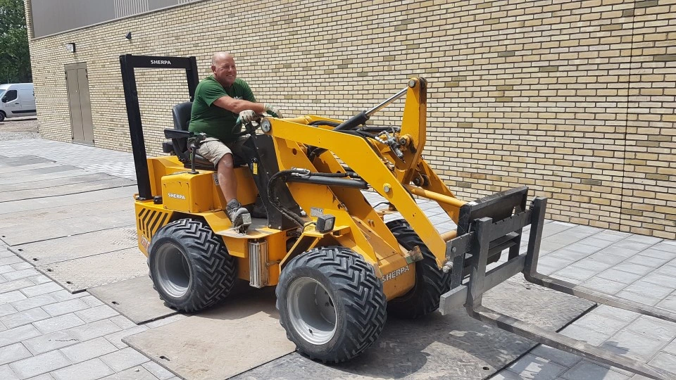 images/projecten/dijsselbloem/bestraten-vanegmondtuinen02.webp#joomlaImage://local-images/projecten/dijsselbloem/bestraten-vanegmondtuinen02.webp?width=960&height=540