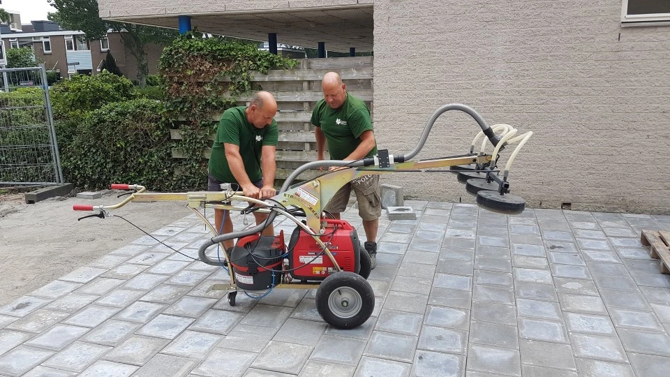 images/projecten/dijsselbloem/bestraten-vanegmondtuinen03.webp#joomlaImage://local-images/projecten/dijsselbloem/bestraten-vanegmondtuinen03.webp?width=960&height=540