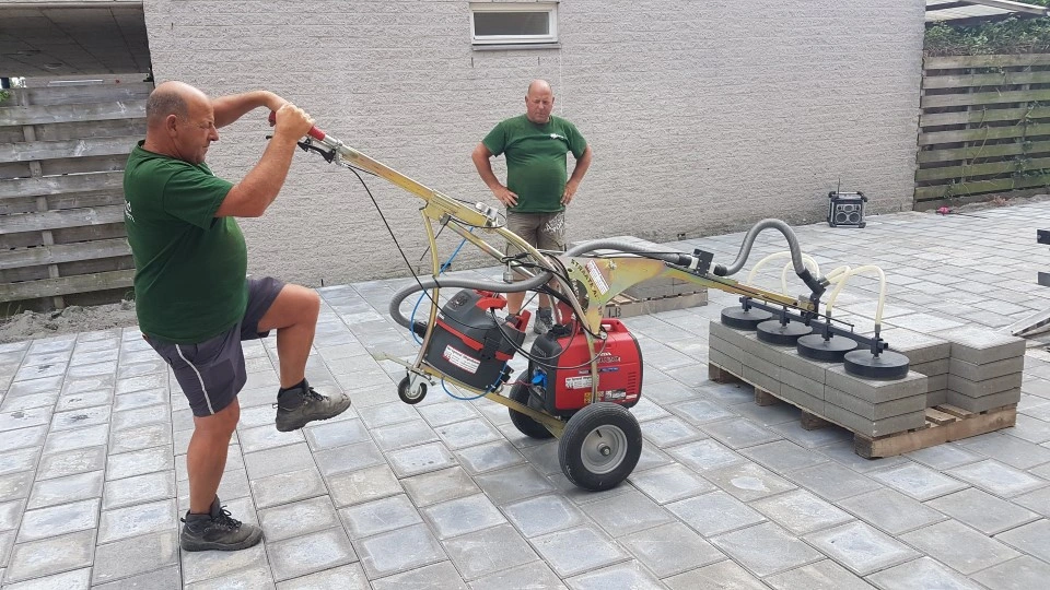 images/projecten/dijsselbloem/bestraten-vanegmondtuinen04.webp#joomlaImage://local-images/projecten/dijsselbloem/bestraten-vanegmondtuinen04.webp?width=960&height=540